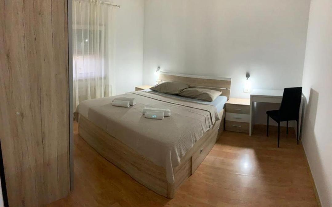 Apartman Bitunjac Gornji Karin Exterior foto